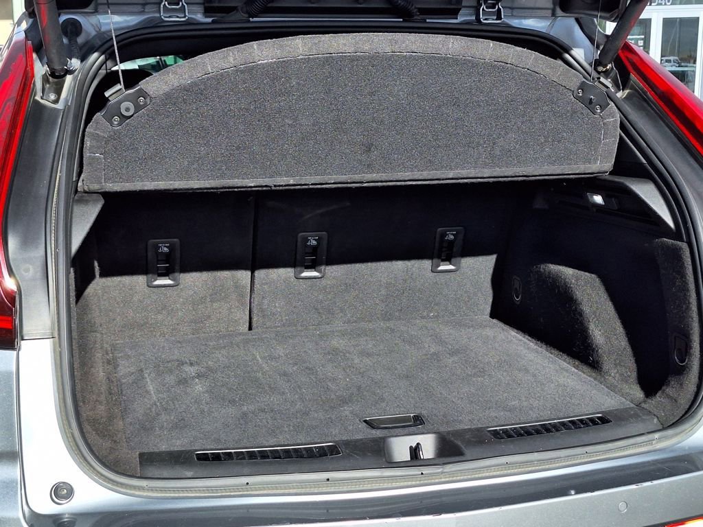 Used 2023 Cadillac XT4 Premium Luxury image 25