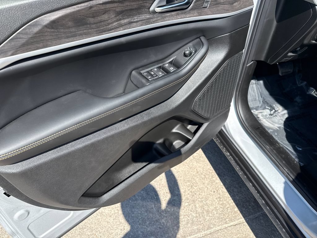 New 2026 Jeep Grand Cherokee Limited AWD/4WD image 12