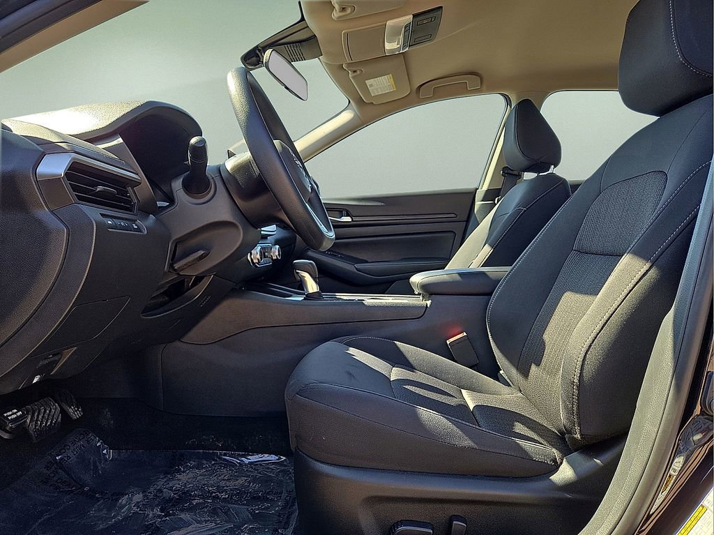 Used 2025 Nissan Altima 2.5 SV image 23