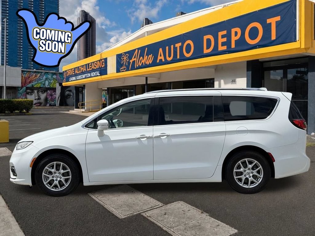 Used 2021 Chrysler Pacifica Touring-L FWD image 2