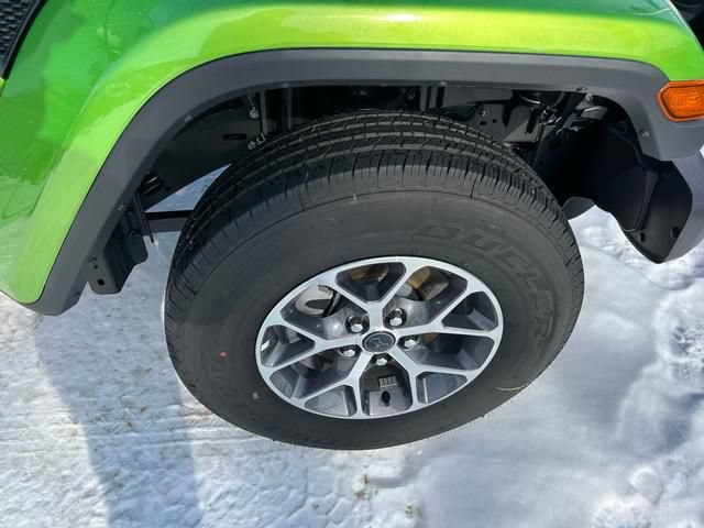 New 2025 Jeep Gladiator Sport AWD/4WD image 33