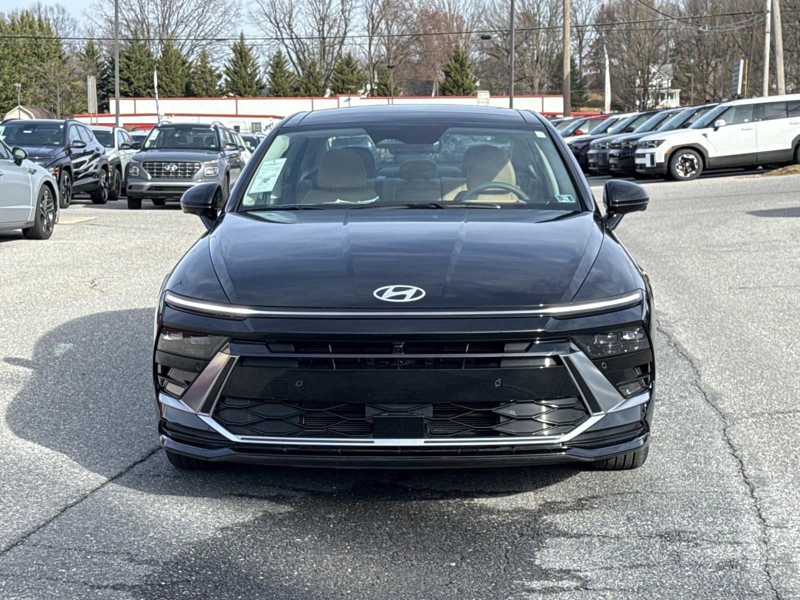 New 2026 Hyundai Sonata Limited FWD image 17