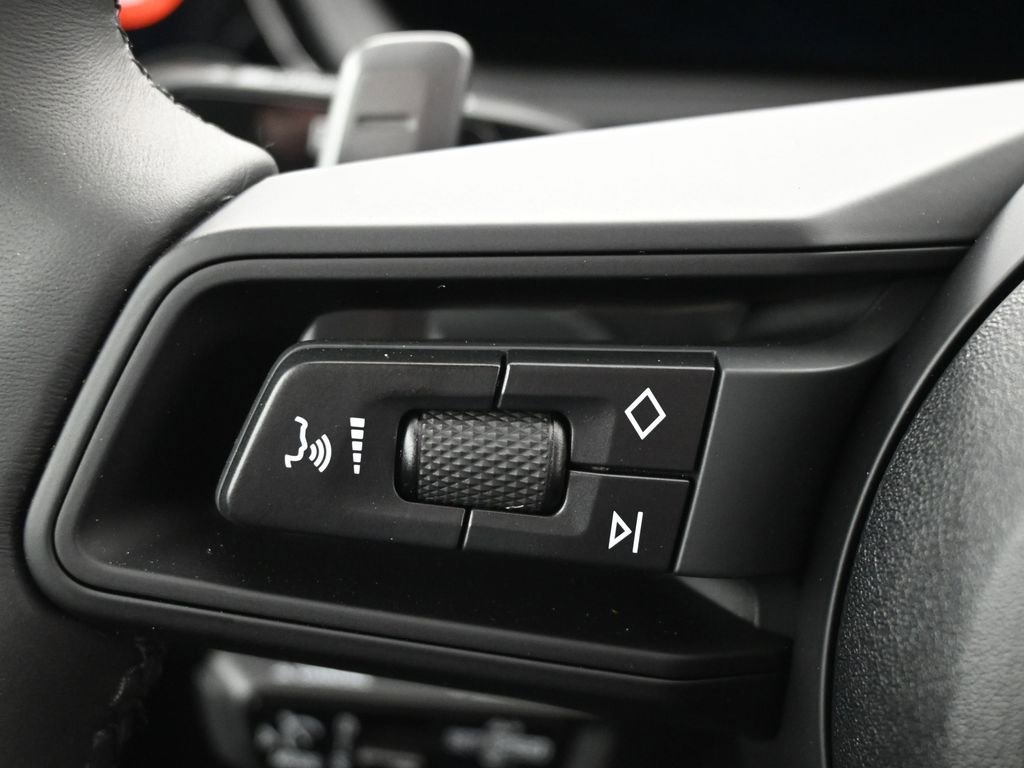 Certified 2025 Porsche Cayenne AWD/4WD image 18