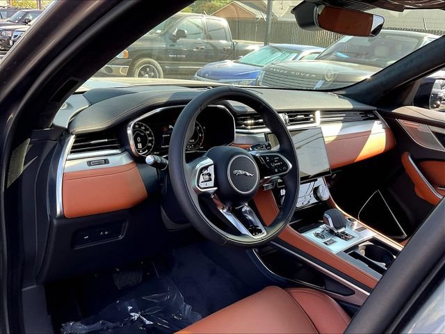 New 2026 Jaguar F-PACE R-Dynamic S AWD/4WD image 8
