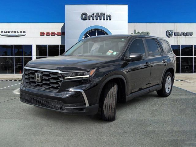 Used 2023 Honda Pilot LX image 11