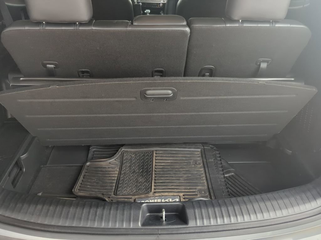 Used 2023 Kia Telluride S image 16