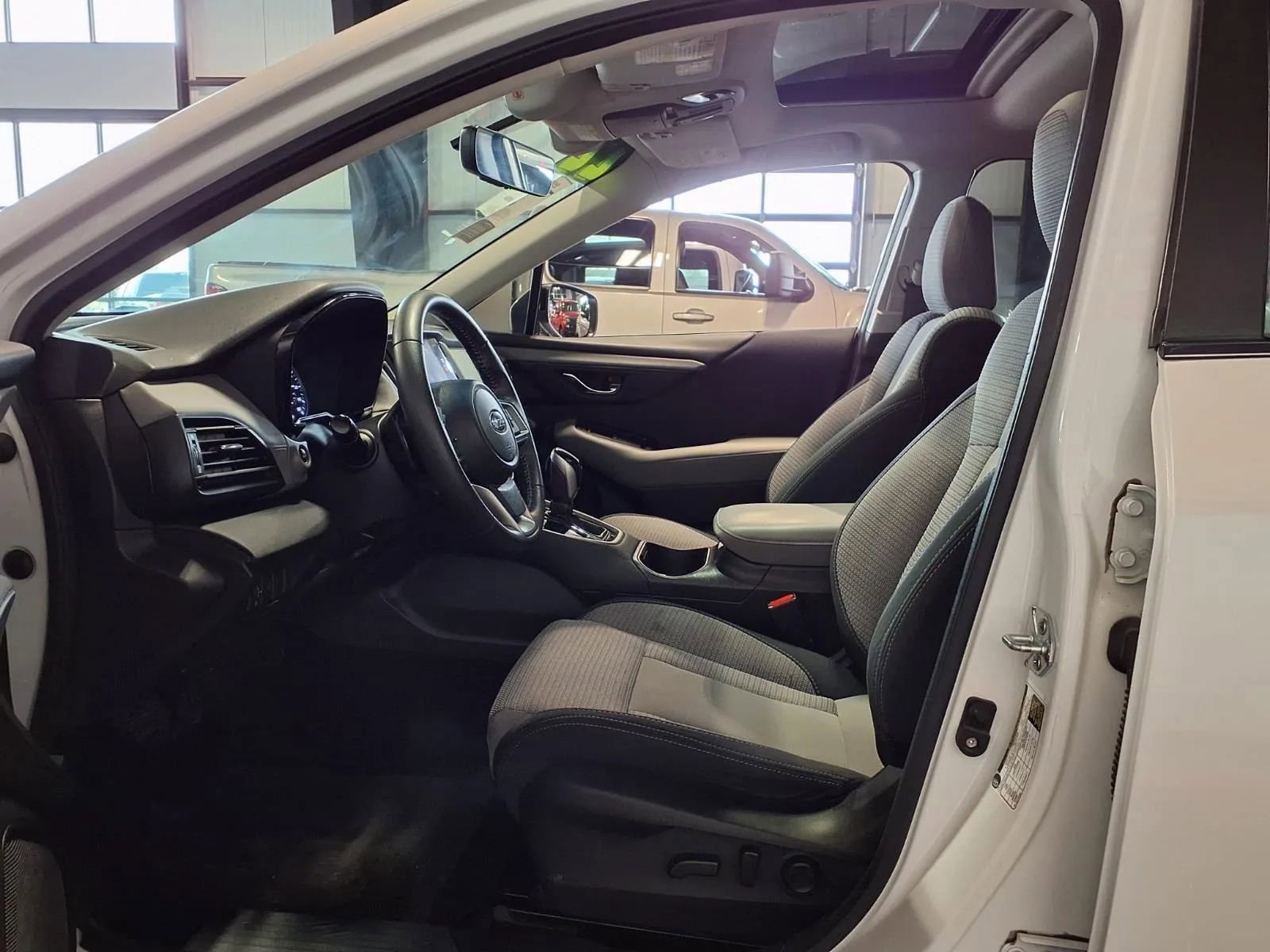 Used 2022 Subaru Outback Premium image 19