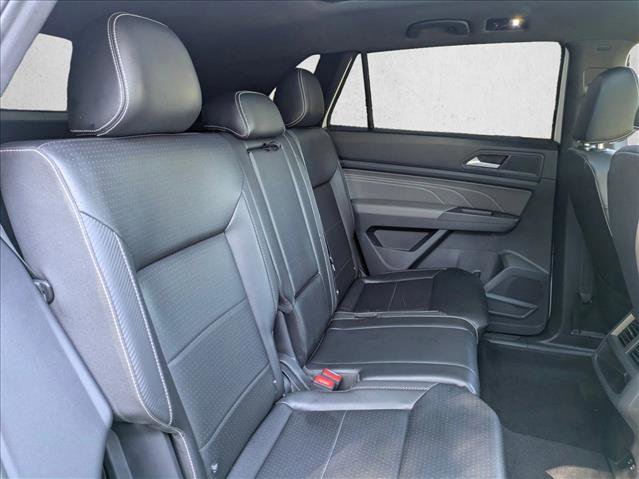 Used 2022 Volkswagen Atlas Cross Sport SE w/ Panoramic Sunroof Package image 19