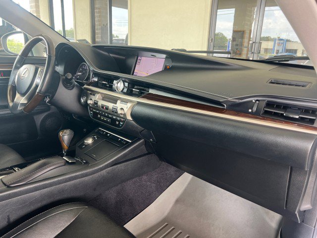 Used 2014 Lexus ES 350 w/ Luxury Package image 26