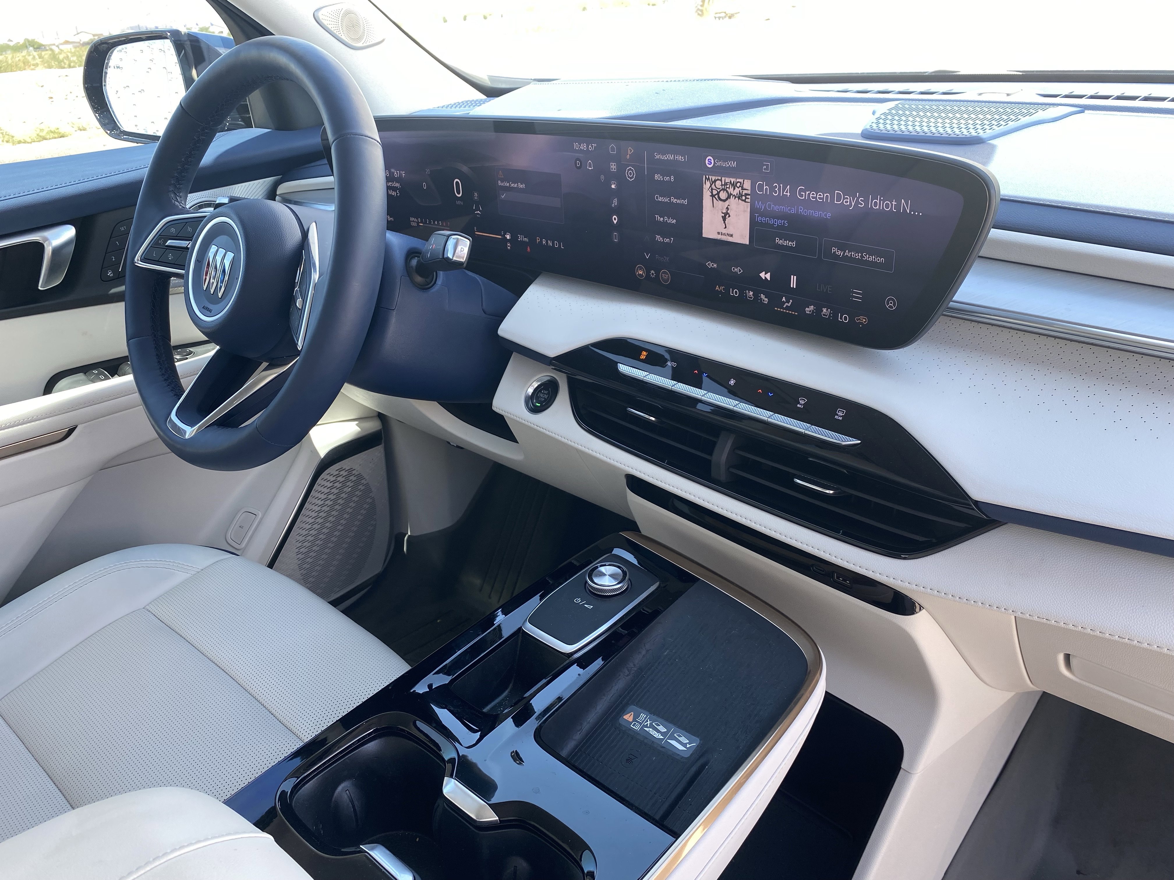 Used 2025 Buick Enclave Avenir FWD image 12