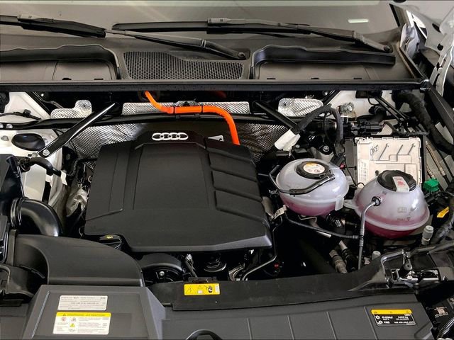 Used 2025 Audi Q5 e Premium Plus w/ Premium Plus Package image 19