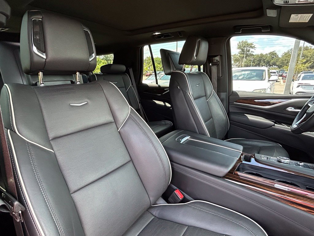 Used 2023 Cadillac Escalade Premium Luxury w/ LPO, Illumination Package AWD/4WD image 42
