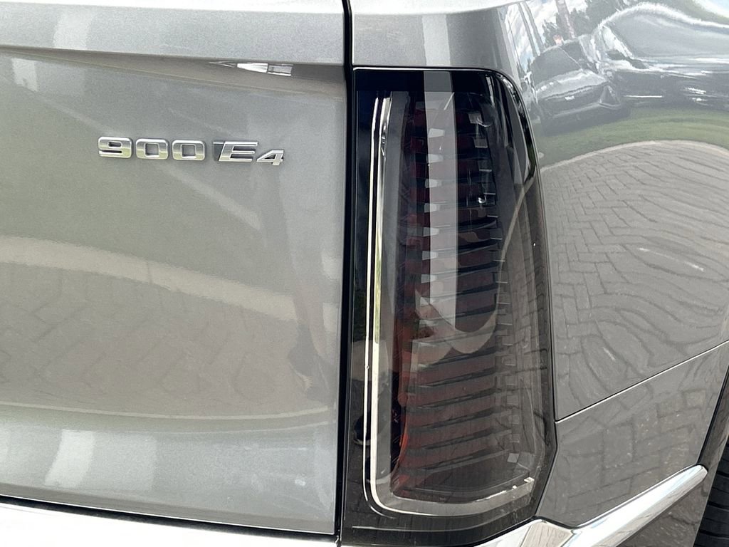 New 2026 Cadillac Vistiq Luxury image 8