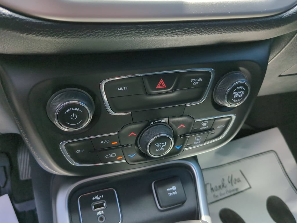 Used 2021 Jeep Compass Latitude w/ Sun and Sound Group FWD image 26