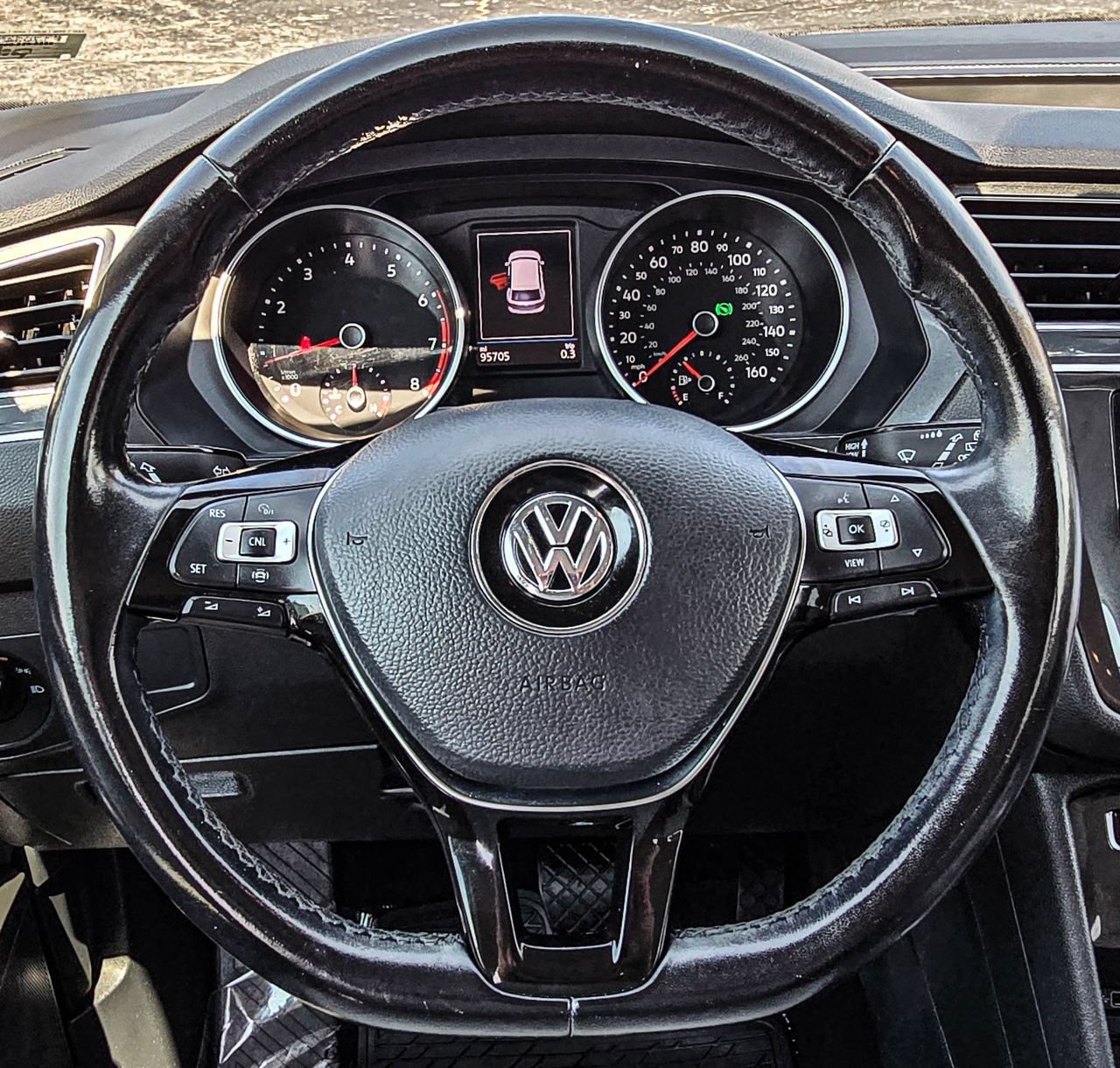 Used 2019 Volkswagen Tiguan SE AWD/4WD image 29