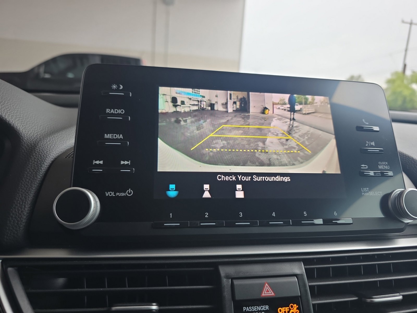 Used 2018 Honda Accord LX image 29