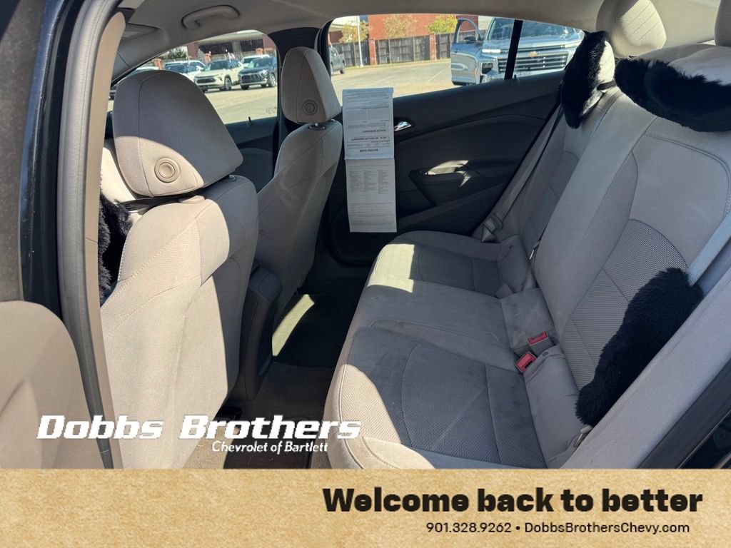 Used 2018 Chevrolet Cruze LS FWD image 17