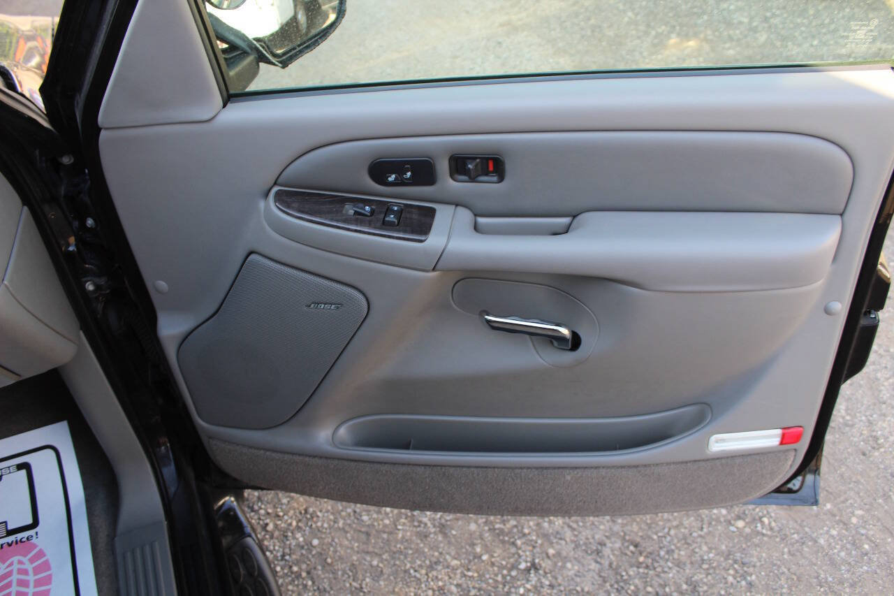 Used 2005 GMC Yukon Denali AWD/4WD image 25
