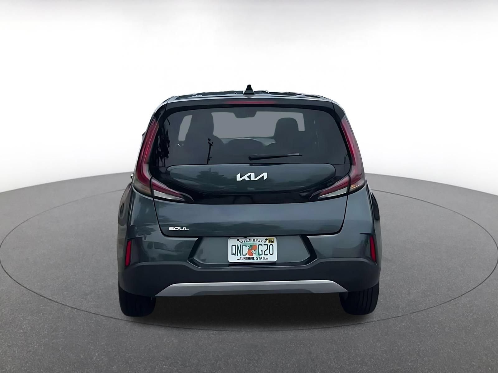 Used 2025 Kia Soul LX w/ LX Technology Package FWD image 12