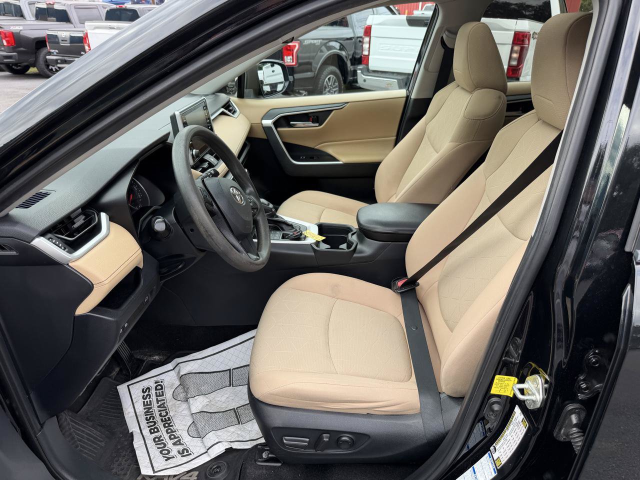 Used 2019 Toyota RAV4 XLE AWD/4WD image 14