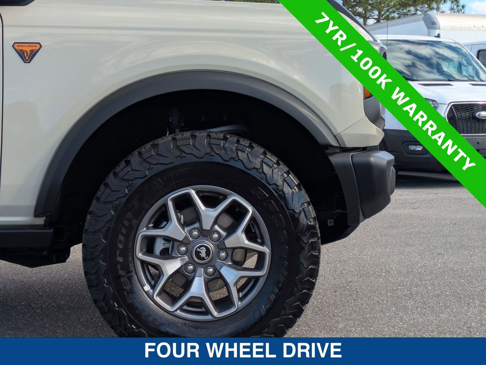 Certified 2025 Ford Bronco Badlands image 11