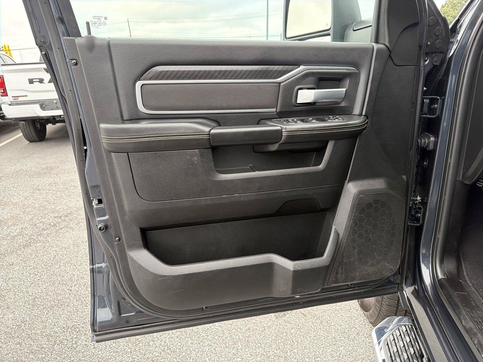 Used 2026 RAM 2500 Big Horn AWD/4WD image 9