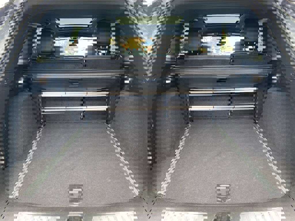 Used 2025 Cadillac XT5 Premium Luxury image 16