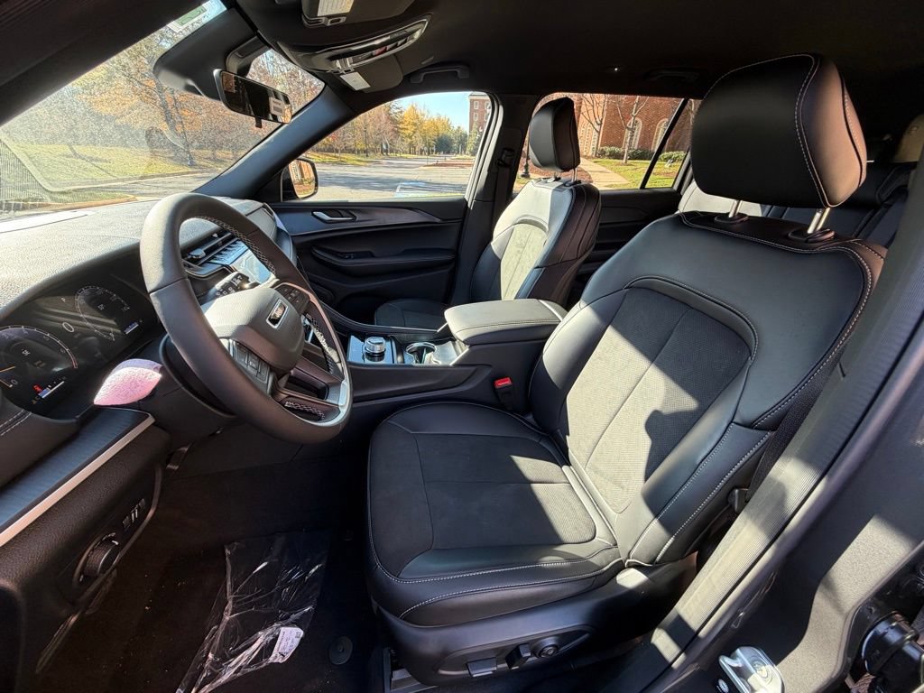 New 2025 Jeep Grand Cherokee L Laredo AWD/4WD image 16
