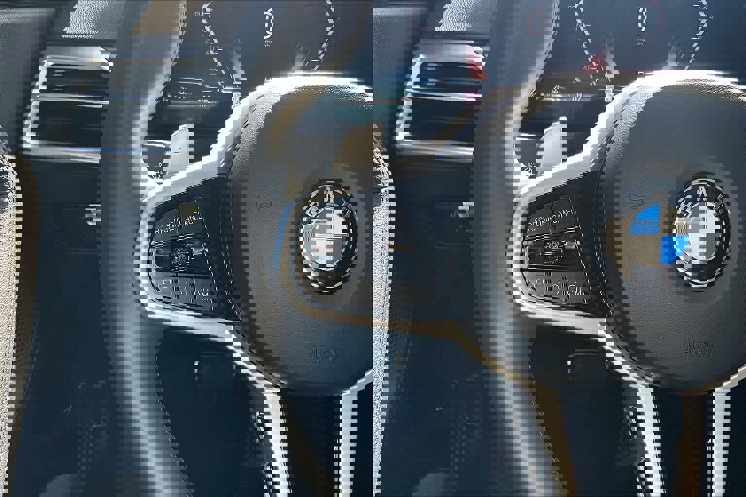 Used 2025 BMW 230i Coupe w/ M Sport Package image 24