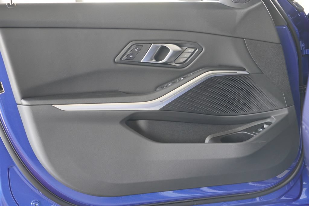 New 2026 BMW 330i Sedan w/ M Sport Package RWD image 9