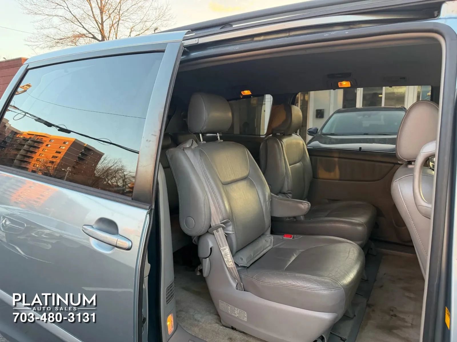 Used 2007 Toyota Sienna XLE image 17