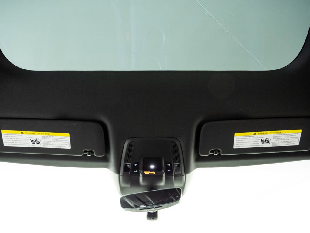 Certified 2025 Porsche Taycan AWD/4WD image 20