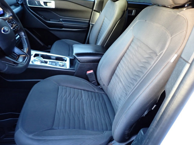 Used 2020 Ford Explorer XLT image 17