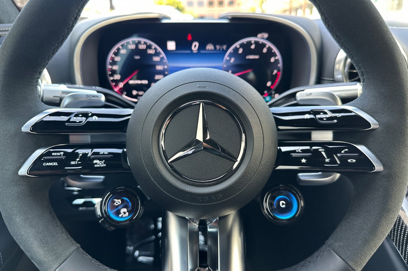 Used 2023 Mercedes-Benz SL 63 AMG 4MATIC image 21
