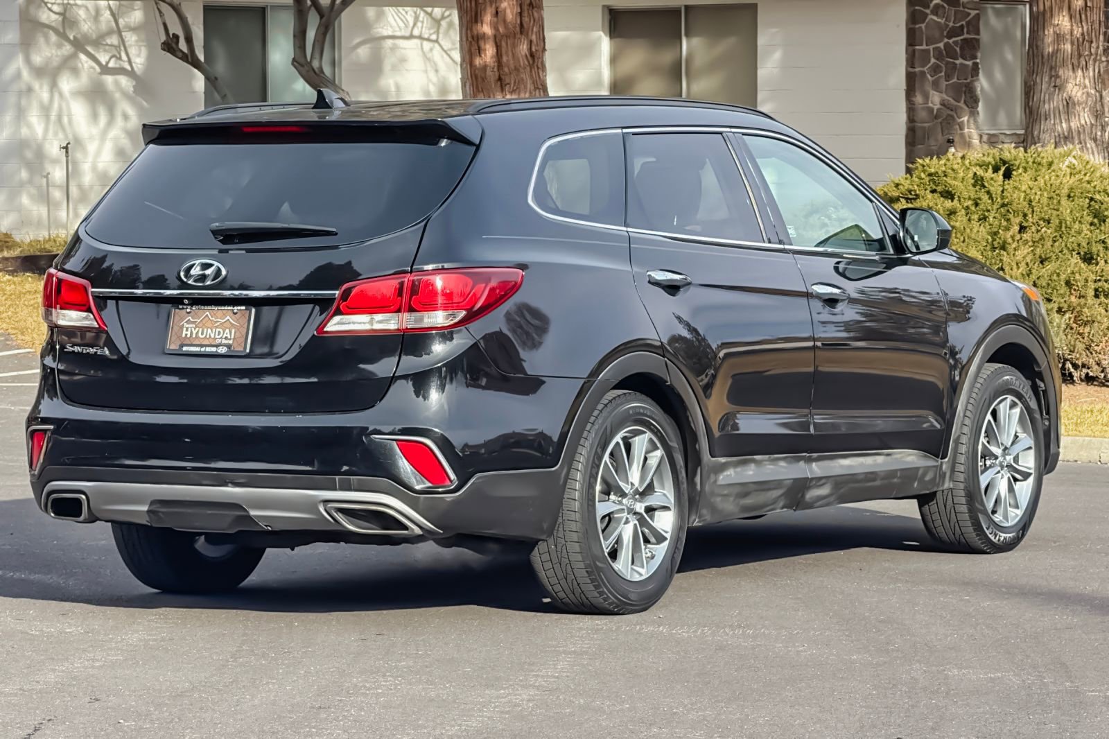 Used 2017 Hyundai Santa Fe SE image 4