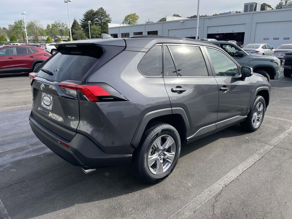 Used 2024 Toyota RAV4 XLE image 9