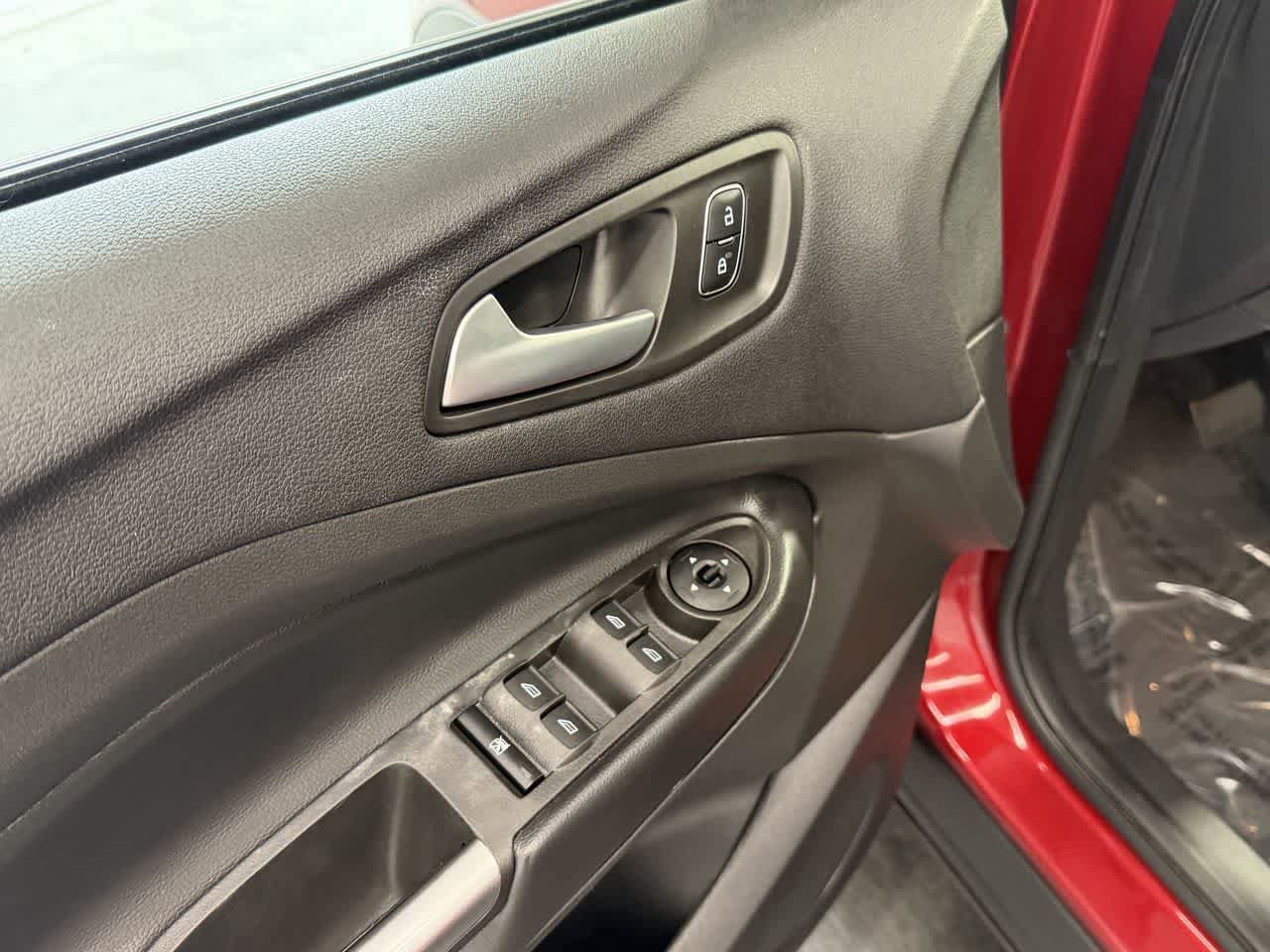 Used 2018 Ford Escape SEL image 13