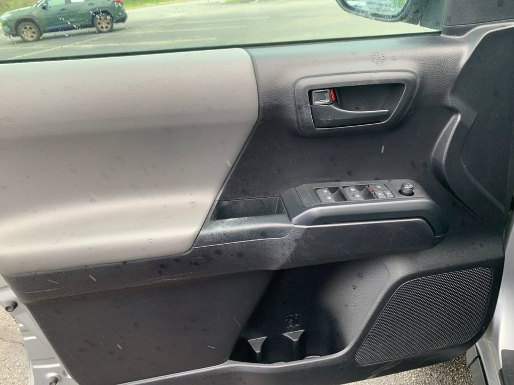 Used 2020 Toyota Tacoma SR image 12