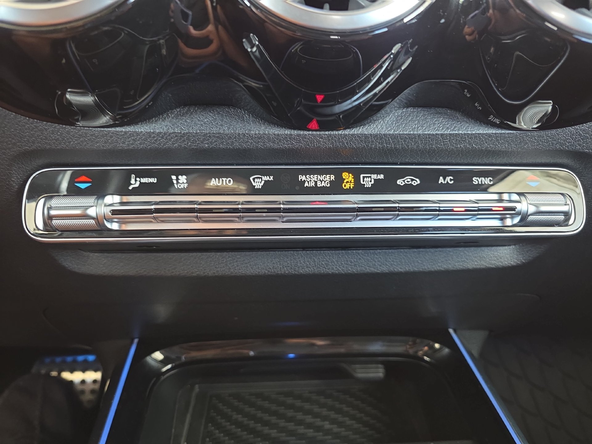 Used 2026 Mercedes-Benz GLB 250 image 24