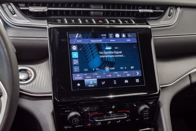 Certified 2024 Jeep Grand Cherokee Altitude AWD/4WD image 16