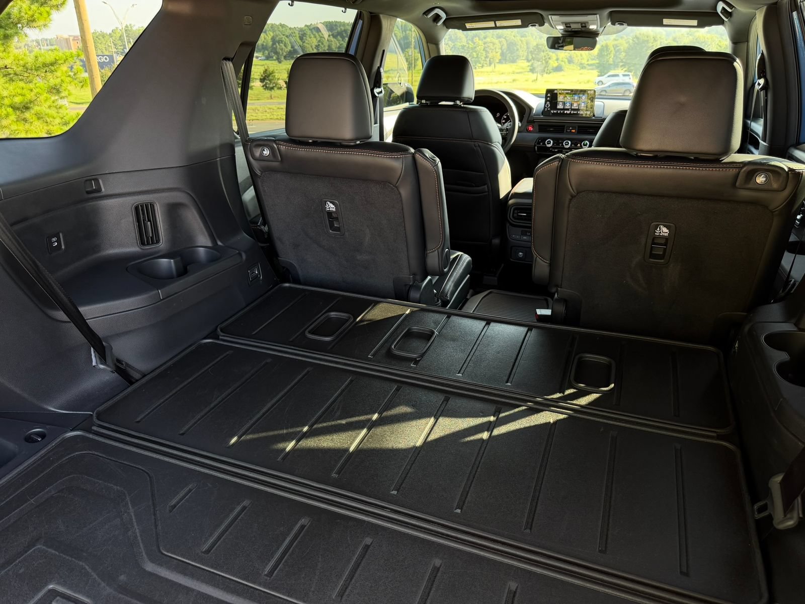 Used 2025 Honda Pilot TrailSport image 31