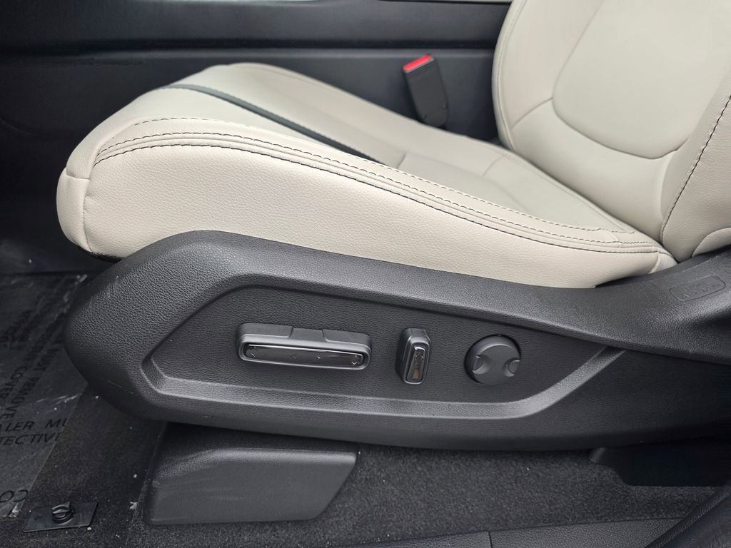 New 2026 Honda Pilot Touring image 10