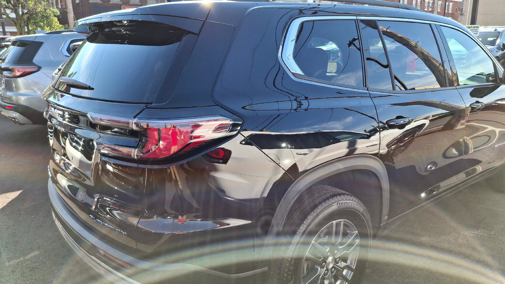 Used 2025 GMC Acadia Elevation AWD/4WD image 6