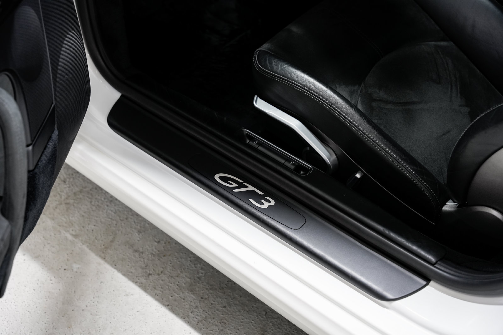 Used 2010 Porsche 911 GT3 RWD image 21
