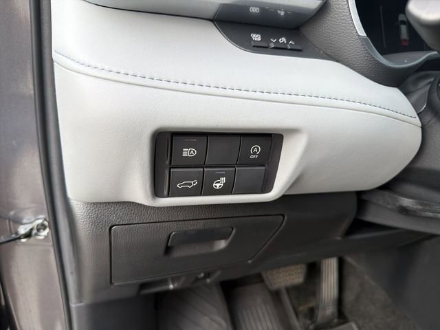 Used 2023 Toyota Highlander Limited AWD/4WD image 11