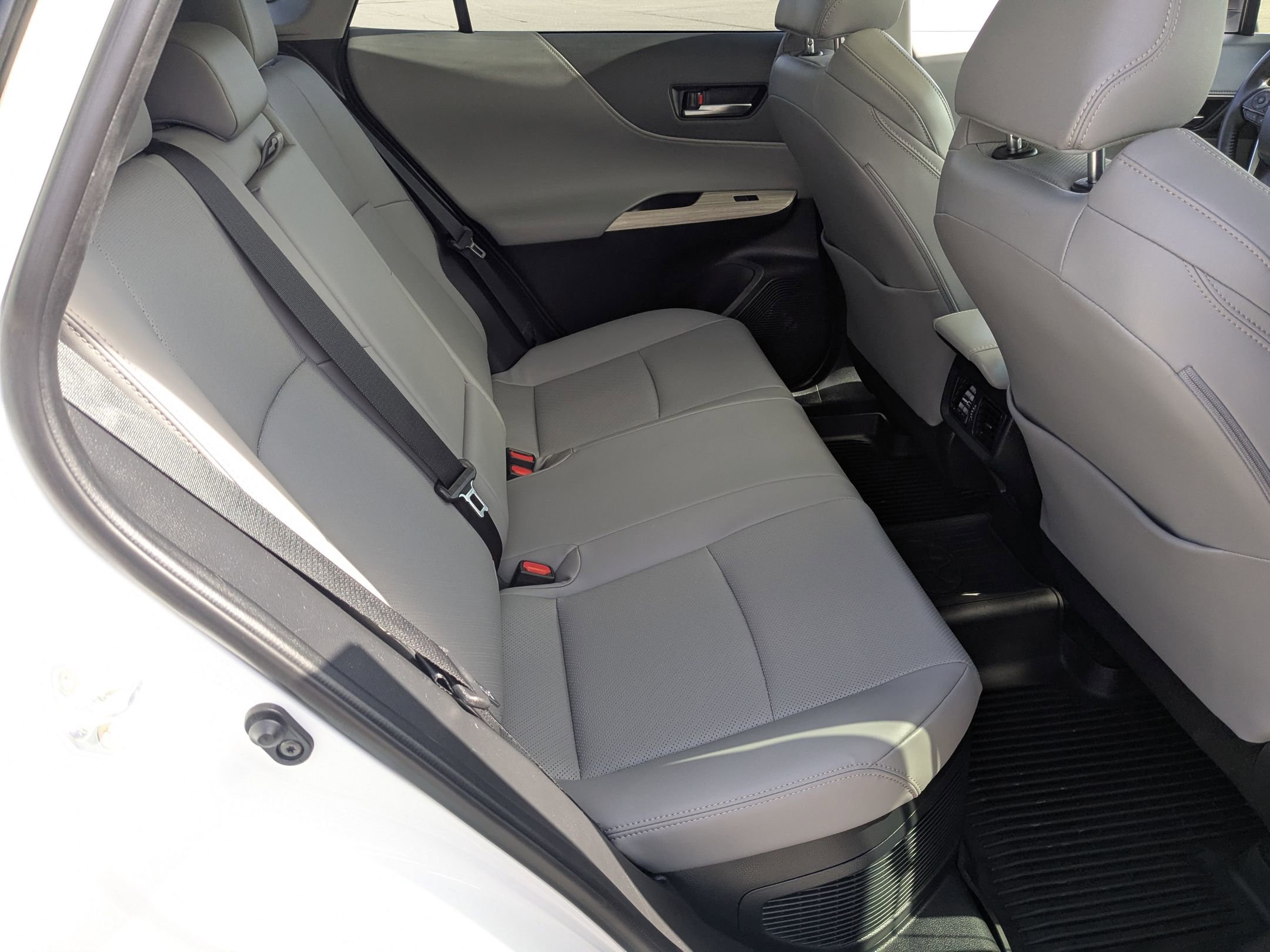 Used 2024 Toyota Venza Limited image 27