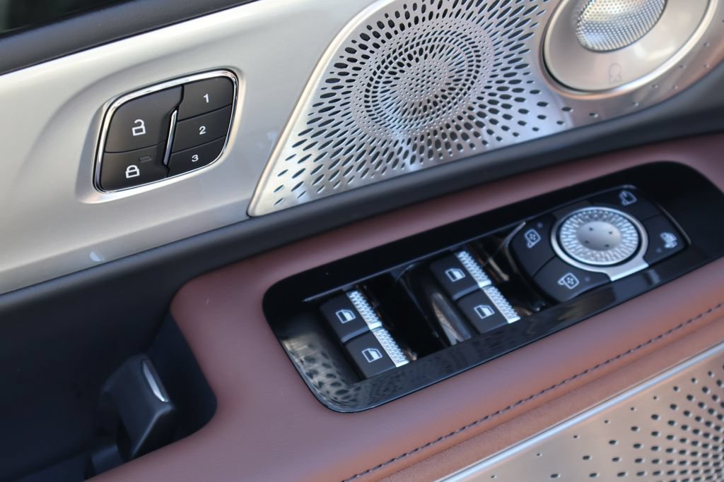 New 2026 Lincoln Nautilus Reserve AWD/4WD image 17