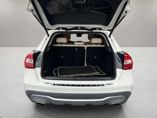 Used 2018 Mercedes-Benz GLA 250 4MATIC image 31