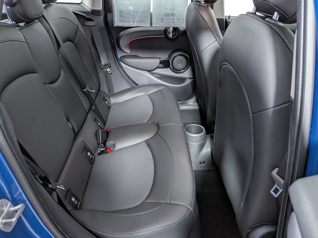 Used 2022 MINI Cooper 4-Door Hardtop FWD image 37