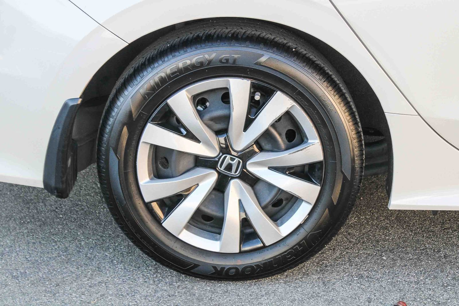 Used 2023 Honda Civic LX image 10